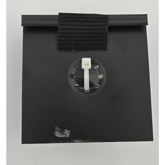 Tanya's Creations Silver Toned and Rhinestone Cocktail Ring with Stretchy Band - Picture 6 of 7